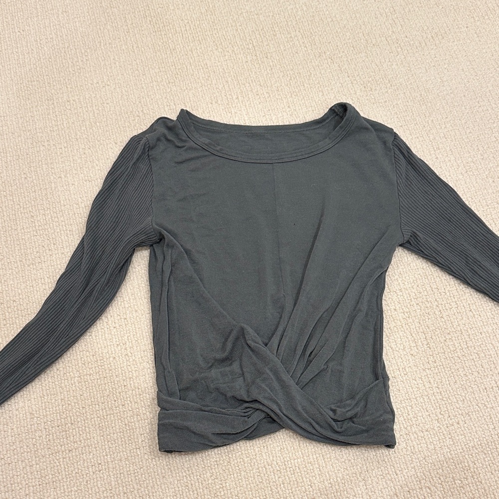 ALO Yoga Long Sleeve